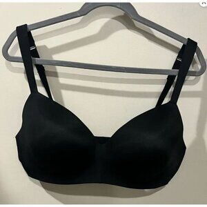 Cacique Black No wire Bra 38DD Adjustable Straps Padded Supportive Design Womens